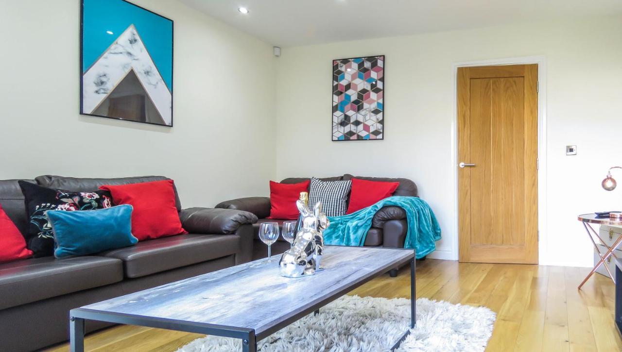 Tudors Esuites Four Bedroom House Birmingham Dış mekan fotoğraf