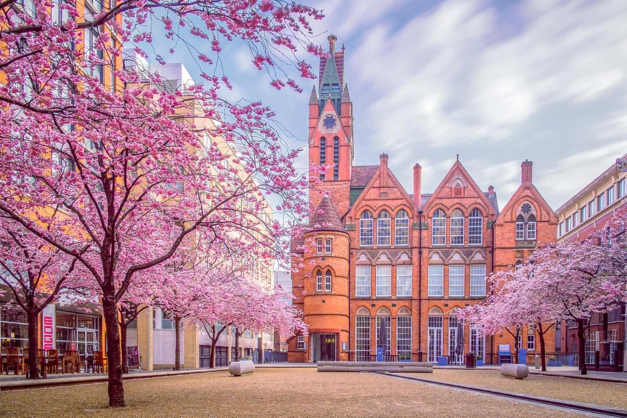 Tudors Esuites Four Bedroom House Birmingham Dış mekan fotoğraf